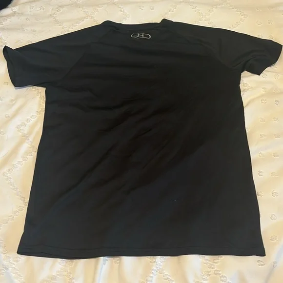 Under Armour University of Cincinnati Bearcats SM black short sleeve shirt - Picture 3 of 3